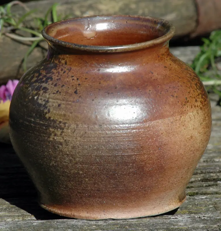 Kameninová vázička (300 ml)