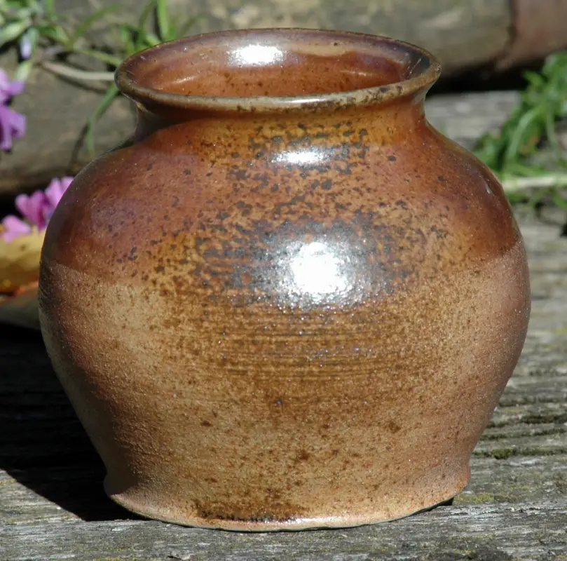 Kameninová vázička (300 ml)