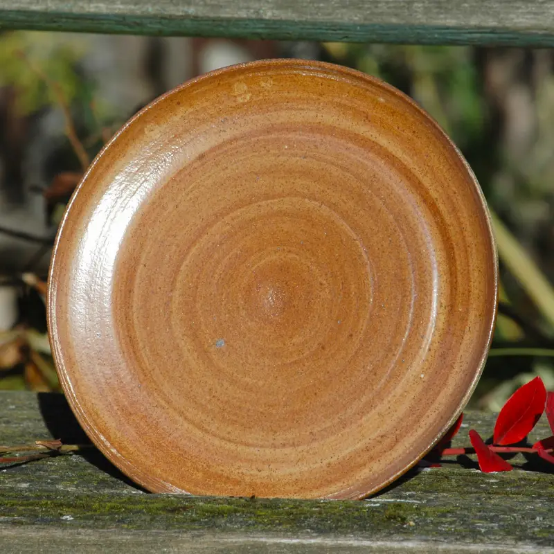 Keramický talíř mělký (23 cm)