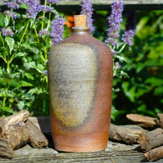Kameninová láhev tmavá (700 ml)