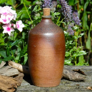 Kameninová láhev tmavá (700 ml)