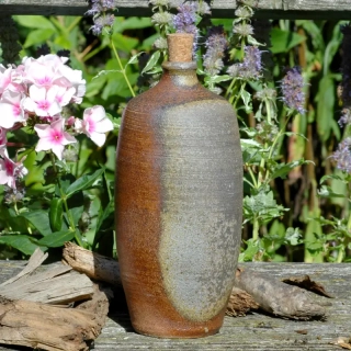 Kameninová láhev tmavá (700 ml)