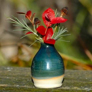 Kameninová vázička (300 ml)