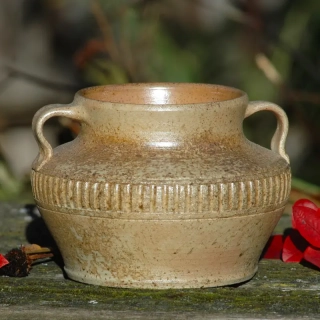 Kameninová nádoba se dvěma uchy (1100 ml)